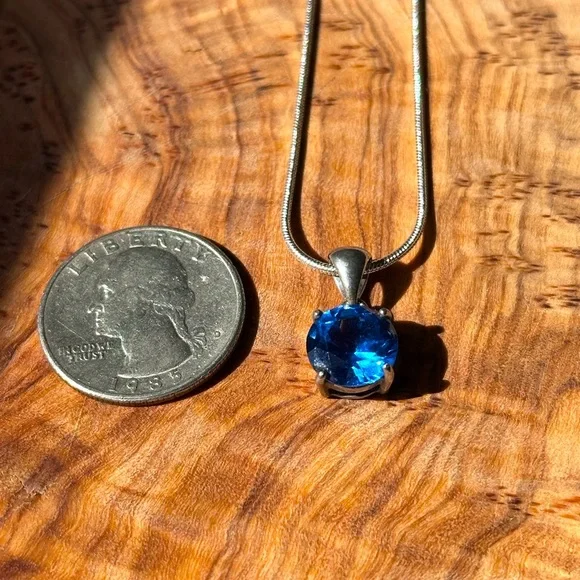 VINTAGE 925 Sterling Silver Swiss Blue Topaz Pendant. Round solitaire pendant - Picture 2 of 5